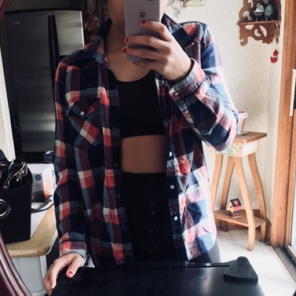 American Eagle Outfitters Tops - AMERICAN EAGLE BLUE AND PINK PLAID FLANNEL!!
